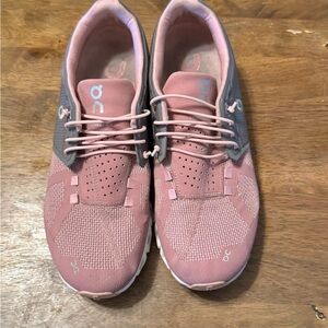 On Running Women's Athletic Shoes in Pink and Gray